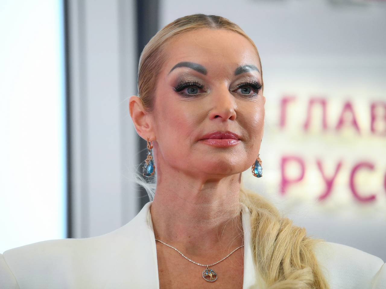 Волочкова заявила о желании родить от молодого партнера